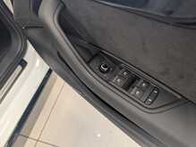 Audi A4 Avant TDI Black Edition - U9026