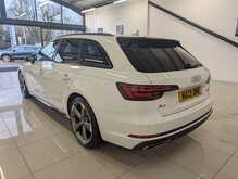 Audi A4 Avant TDI Black Edition - U9026
