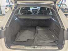 Audi A4 Avant TDI Black Edition - U9026
