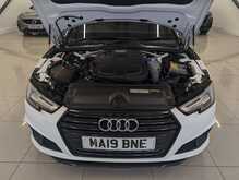 Audi A4 Avant TDI Black Edition - U9026