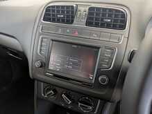 Volkswagen Polo TSI BlueMotion Tech SE - U9035