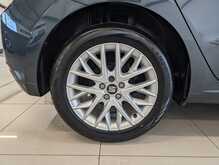 SEAT Ibiza MPI SE Technology - U9036