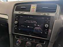 Volkswagen Golf TDI SE Nav - U9043