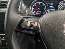 Volkswagen Golf TDI SE Nav - U9043