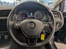 Volkswagen Golf TDI SE Nav - U9043