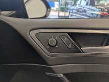 Volkswagen Golf TDI SE Nav - U9043
