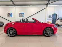 AUDI TT TFSI BLACK EDITION TT TFSI BLACK EDITION - U9044