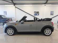 MINI Convertible Cooper - U9059