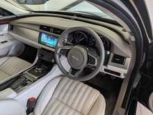 Jaguar XF i Portfolio - U9060