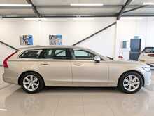 Volvo V90 D4 Momentum - U9063