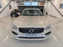 Volvo V90 D4 Momentum - U9063