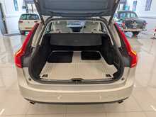 Volvo V90 D4 Momentum - U9063