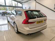 Volvo V90 D4 Momentum - U9063