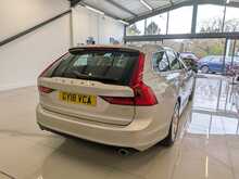 Volvo V90 D4 Momentum - U9063