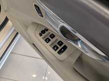 Volvo V90 D4 Momentum - U9063