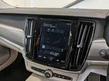 Volvo V90 D4 Momentum - U9063