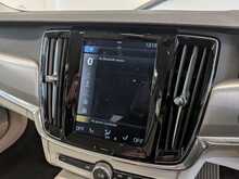 Volvo V90 D4 Momentum - U9063
