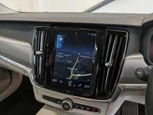 Volvo V90 D4 Momentum - U9063
