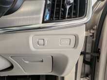 Volvo V90 D4 Momentum - U9063