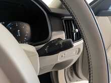 Volvo V90 D4 Momentum - U9063