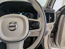 Volvo V90 D4 Momentum - U9063