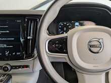 Volvo V90 D4 Momentum - U9063