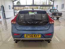 Volvo V40 D3 R-Design - U9071