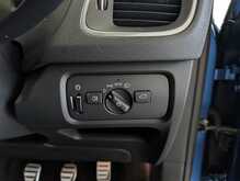 Volvo V40 D3 R-Design - U9071