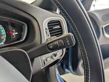 Volvo V40 D3 R-Design - U9071