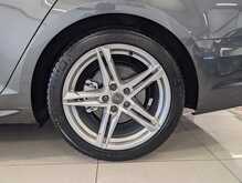 Audi A4 Avant TFSI S line - U9075