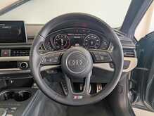 Audi A4 Avant TFSI S line - U9075