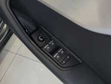 Audi A4 Avant TFSI S line - U9075