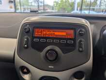 Toyota AYGO VVT-i x-play - U9086