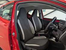 Toyota AYGO VVT-i x-play - U9086