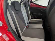 Toyota AYGO VVT-i x-play - U9086