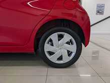 Toyota AYGO VVT-i x-play - U9086
