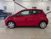 Toyota AYGO VVT-i x-play - U9086