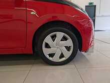 Toyota AYGO VVT-i x-play - U9086