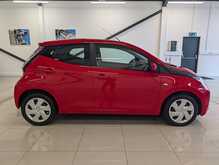Toyota AYGO VVT-i x-play - U9086