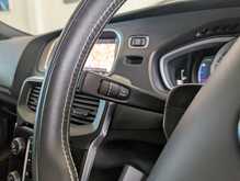 Volvo V40 D4 R-Design Pro - U9108