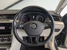 Volkswagen Passat TDI SE Business - U9141
