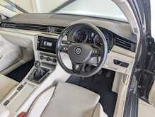 Volkswagen Passat TDI SE Business - U9141