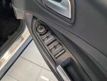 Ford Kuga T EcoBoost Titanium - U9144