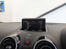 Audi A1 TFSI Black Edition - U9156