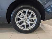 Volvo XC60 D4 Momentum Pro - U9158