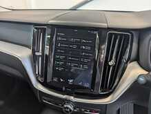 Volvo XC60 D4 Momentum Pro - U9158