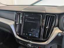 Volvo XC60 D4 Momentum Pro - U9158