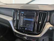 Volvo XC60 D4 Momentum Pro - U9158