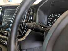 Volvo XC60 D4 Momentum Pro - U9158