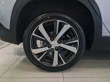 Peugeot 2008 PureTech GT Line - U9183
